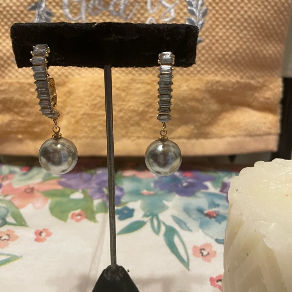 Lovely faux pearl earrings!
